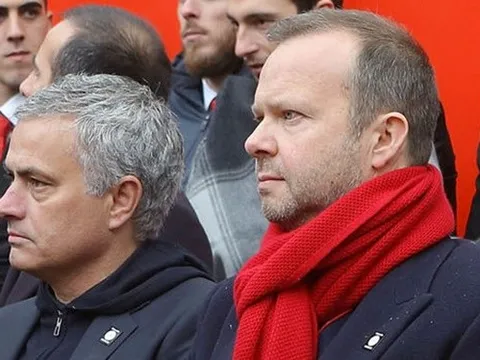 Mourinho dùng 2 từ nói về mối quan hệ với Ed Woodward