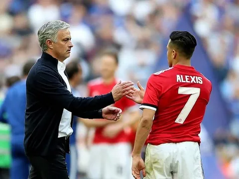"Mourinho hạnh phúc khi Sanchez chấn thương"