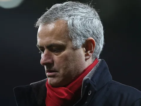 Mourinho: Man Utd toàn thua những bàn nhảm nhí
