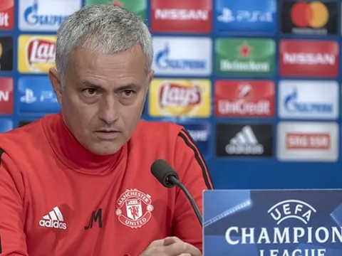 Mourinho mắng tuyển Anh, mong Smalling mất suất ở 'Tam sư'