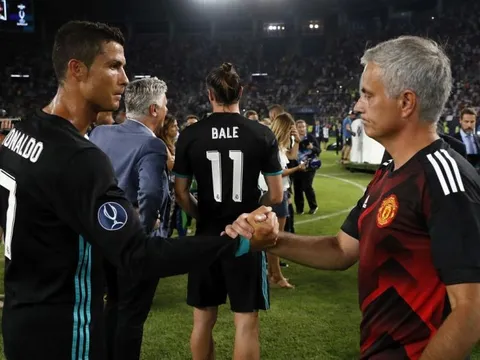 Mourinho nhắn gì với Ronaldo sau danh hiệu Ballon d'Or 2017?