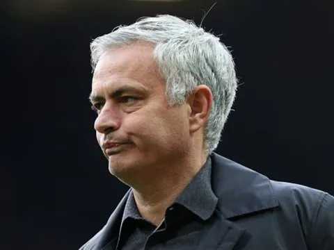 Mourinho nói gì khi mục tiêu của Man Utd chơi quá hay... trong màu áo Wolves