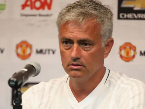 Mourinho quyết phá kỉ lục của Sir Alex tại Champions League