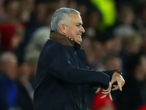 "Mourinho sẽ bị cấm chỉ đạo 25 trận"