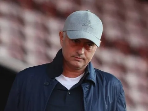 Xem giò Dalot, Mourinho gây ấn tượng mạnh bởi nghĩa cử đẹp