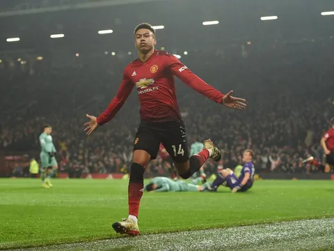 Mourinho tố Arsenal làm điều 'lố bịch' ở trận gặp Man Utd