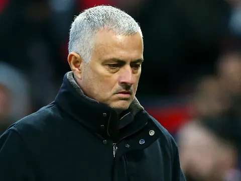 Mourinho và những HLV có thể tiếp bước 'mất ghế' sau  Hughes