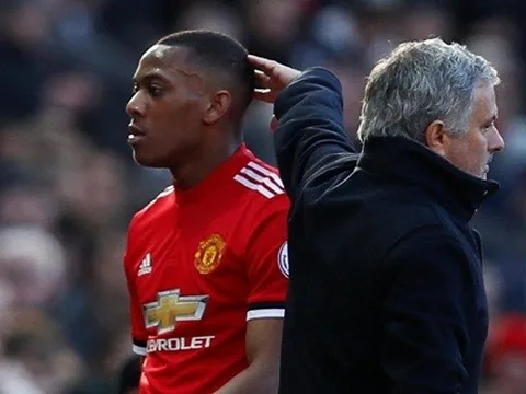 MU sống tạm: Martial cứu Mourinho đến bao giờ?