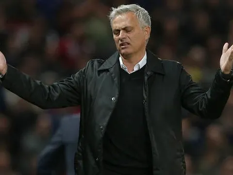 MU buộc phải dứt tình Mourinho: Cuộc chia tay trong giông gió