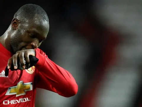 M.U cần sư tử nhưng Lukaku chỉ là... chú mèo con