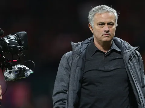 M.U hạ Benfica, Mourinho nói gì?