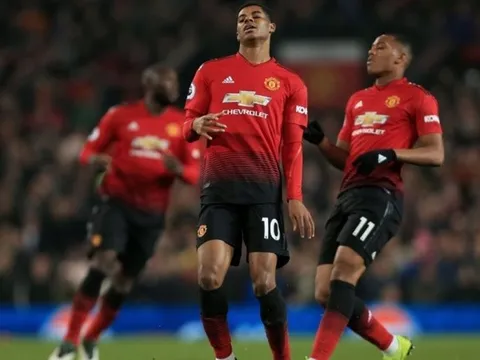 Những điều rút ra sau vòng 13 Ngoại hạng Anh: Tương lai MU mập mờ, cuộc đua song mã?