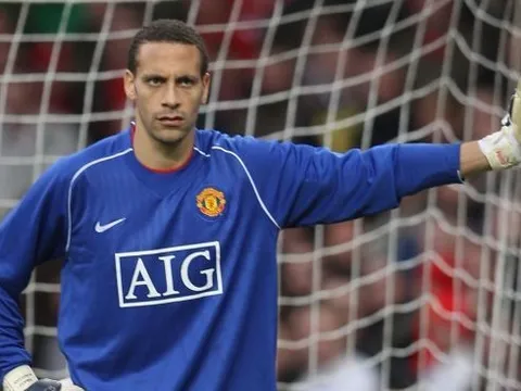 5 ngôi sao từng trở thành thủ môn bất đắc dĩ: Người xuất sắc, kẻ thành trò hề