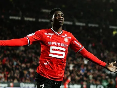 Vì đâu Arsenal nên "tất tay" với Ismaila Sarr