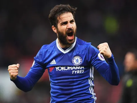 Cứ mù quáng với Kante thế, sao không dùng Fabregas đi Sarri