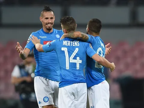 Napoli 3-1 Feyenoord: Tam tấu tỏa sáng rực rỡ