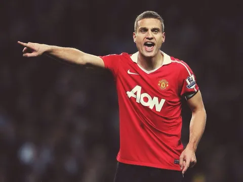 Nemanja Vidic: Trung vệ huyền thoại của Quỷ đỏ