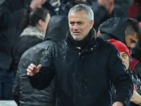 Nếu sa thải Mourinho, Man Utd cần làm gì?