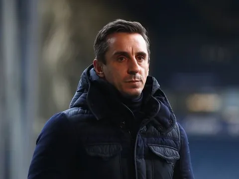 Neville tiết lộ thông tin sốc tại Old Trafford lúc này