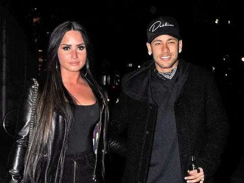 Neymar kết thân showbiz, sẵn sàng thay David Beckham?