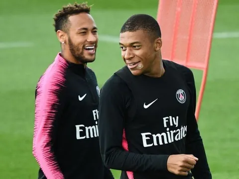 HLV Simeone chỉ ra cái hơn của Neymar so với Mbappe