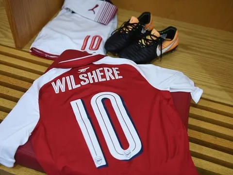 Ngày trở lại đầy cảm xúc của Jack Wilshere