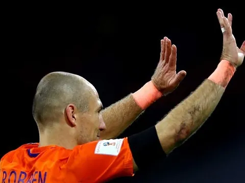 Nghẹn nước mắt ngày Arjen Robben chia tay 'Cơn lốc màu da cam'