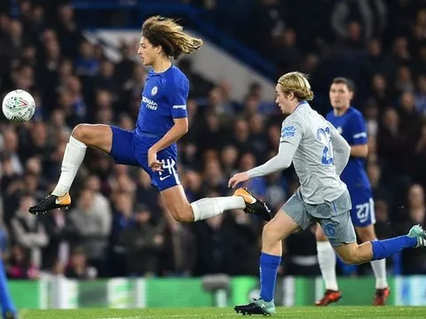 Nghẹt thở 2 bàn phút bù giờ, Chelsea tiễn Everton khỏi League Cup