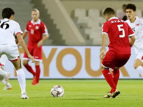 Nghẹt thở giành vé đi tiếp, CĐV Việt Nam rốt rít cảm ơn Triều Tiên