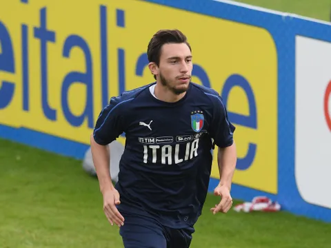 'Người thừa' của M.U hăng say tập luyện trên tuyển Italia