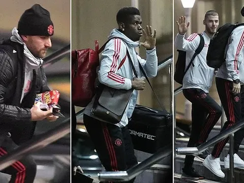 Bị Solskjaer 'sấy tóc', Martial chỉ biết cúi đầu đến nơi tập trung của Man Utd