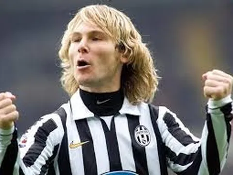 Nhìn lại những tác phẩm nghệ thuật của Pavel Nedved