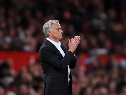 Nhìn lại quá khứ: Jose Mourinho đang thiếu gì tại Man United?