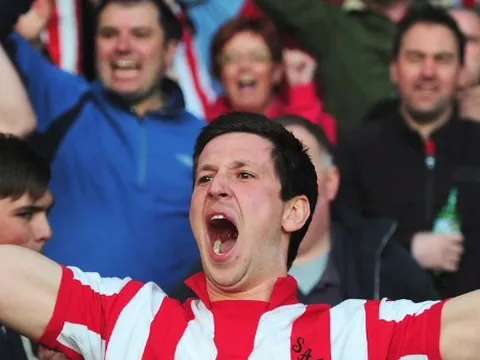 Những bài cổ động theo phong cách Giáng Sinh tại Anh