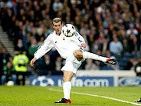 Những cú bắt voley kinh điển trong lịch sử bóng đá