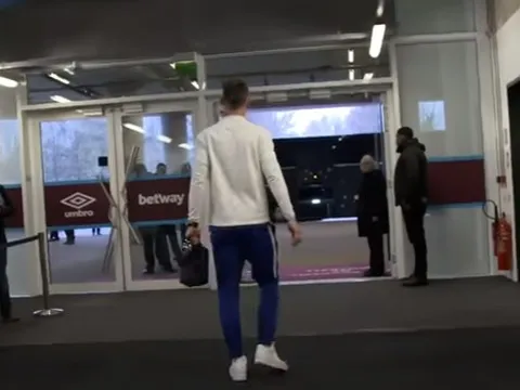Những hình ảnh trong đường hầm của Chelsea sau thất bại trước West Ham