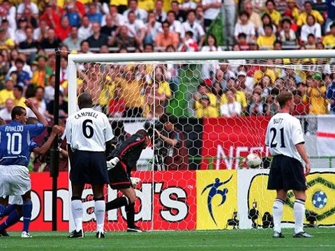 Những sai lầm để đời của các thủ môn người Anh