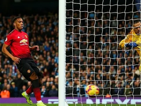 Những 'số 1' ở Premier League: Martial nguy hiểm nhất, vua chuyền bóng Jorginho