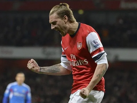 Nicklas Bendtner khi còn khoác áo Arsenal