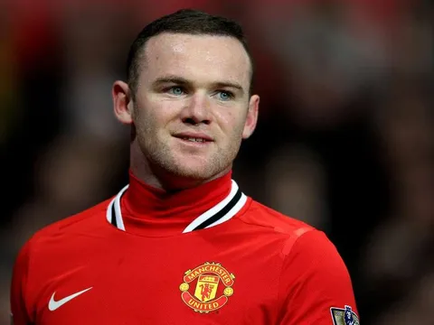 Nóng: 'Bão Thuế' càn quét nước Anh, Rooney đứng ngồi không yên