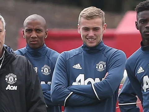 NÓNG: Chưa đá trận nào, sao Man Utd đã đòi ra đi