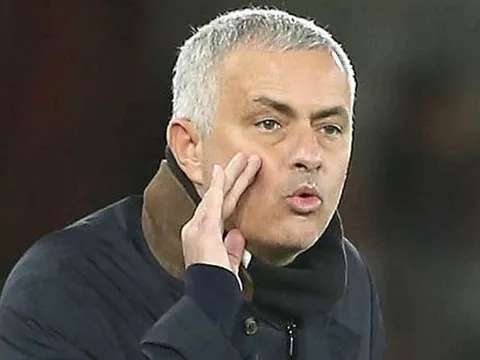 Nóng! Mourinho ra quyết định liên quan việc từ chức HLV Man Utd