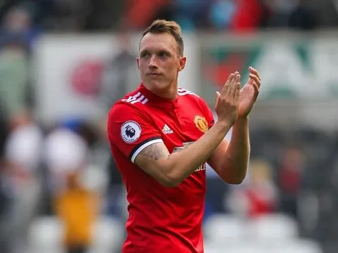 NÓNG: Phil Jones trở lại, sẵn sàng chiến Tottenham