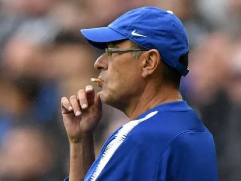NÓNG: Sarri có thể bị FA cấm chỉ đạo vì hành động này