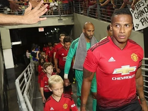 Nóng! Man Utd sắp mất trắng Valencia