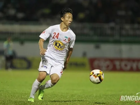 Ngọc Quang lập đú đúp, HAGL mở hội tại Phố Núi