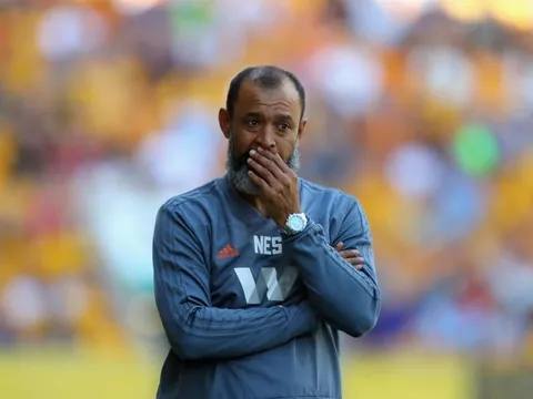 Khắc tinh Guardiola nói gì khi được đồn đến Manchester United