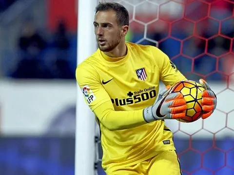 Oblak và những pha phản xạ khó tin