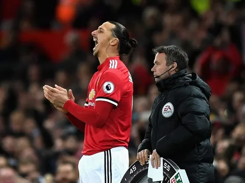 Old Trafford mở hội vì những màn trở lại kì diệu!