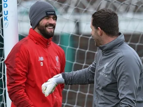 Với vị thế 'nhà vô địch', dàn sao Liverpool tỏ ra bình thản trước đại chiến với Arsenal